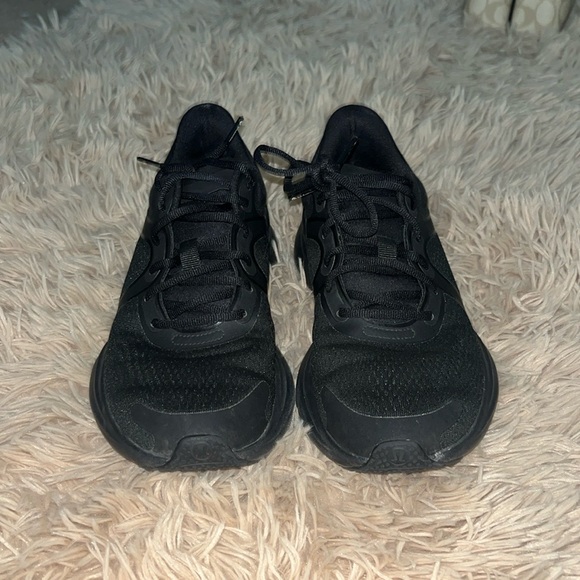 Lululemon running shoes, size 6 - Picture 2 of 3